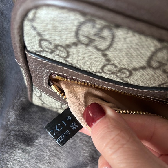 Authentic Gucci belt bag - Picture 2 of 9